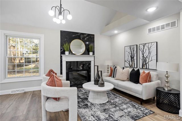 295 Ridge Trail Drive, Chesterfield, MO 63017