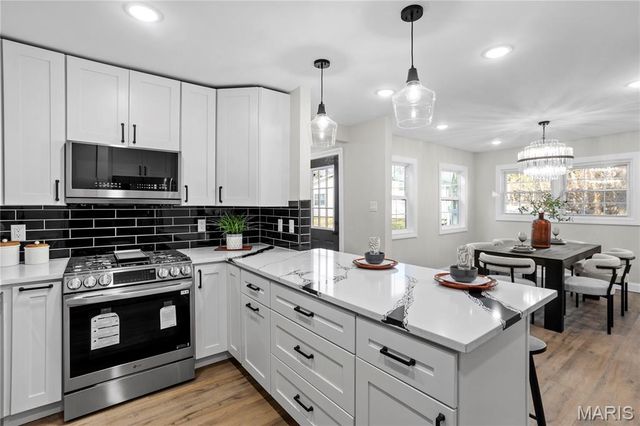 295 Ridge Trail Drive, Chesterfield, MO 63017