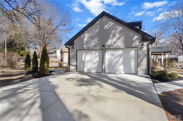 295 Ridge Trail Drive, Chesterfield, MO 63017