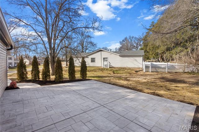 295 Ridge Trail Drive, Chesterfield, MO 63017