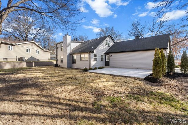 295 Ridge Trail Drive, Chesterfield, MO 63017