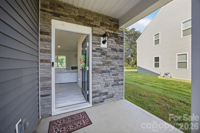 1314 37th Avenue Lane NE, Hickory, NC 28601