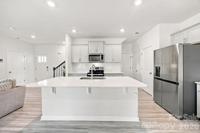 1314 37th Avenue Lane NE, Hickory, NC 28601