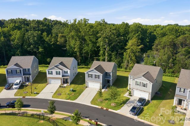 1314 37th Avenue Lane NE, Hickory, NC 28601