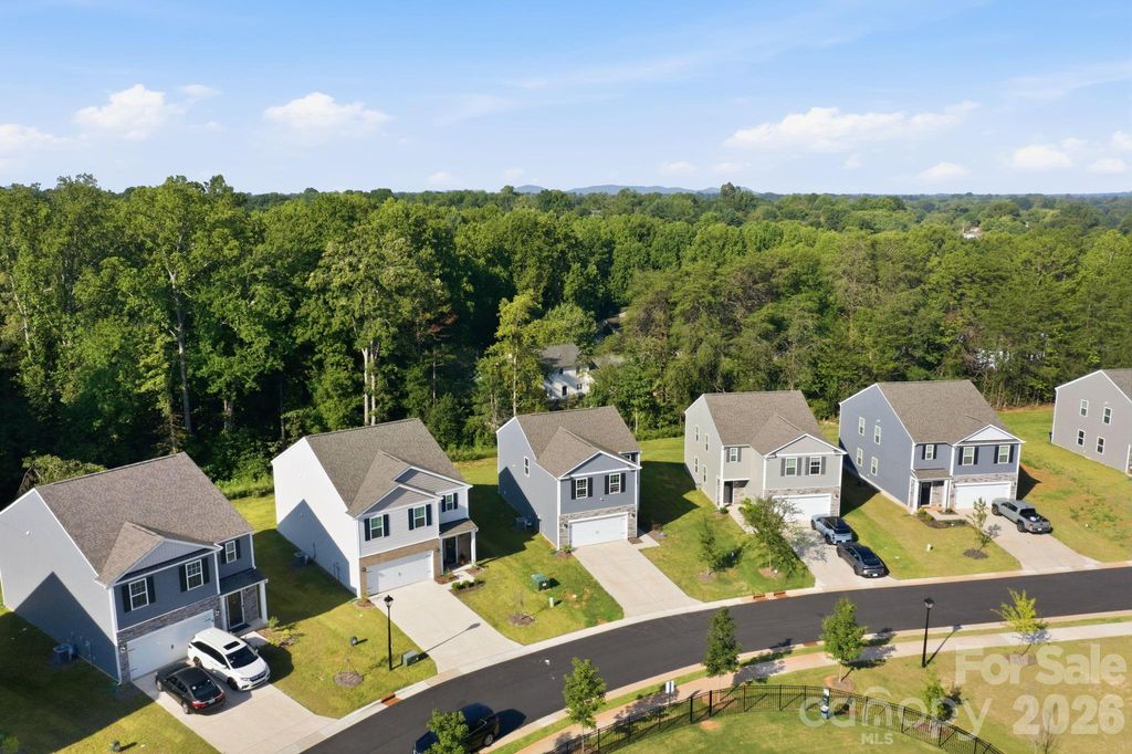 1314 37th Avenue Lane NE, Hickory, NC 28601