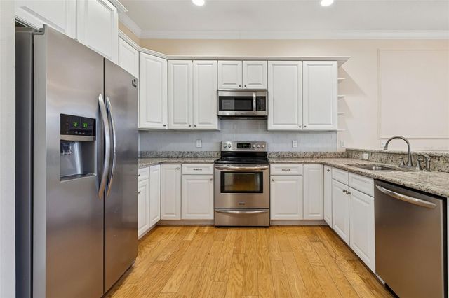 3302 W IOWA AVENUE, Tampa, FL 33611