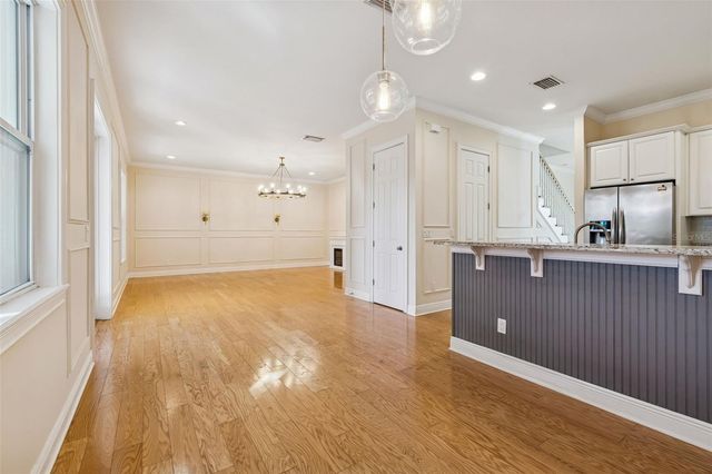 3302 W IOWA AVENUE, Tampa, FL 33611