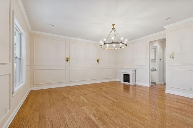 3302 W IOWA AVENUE, Tampa, FL 33611