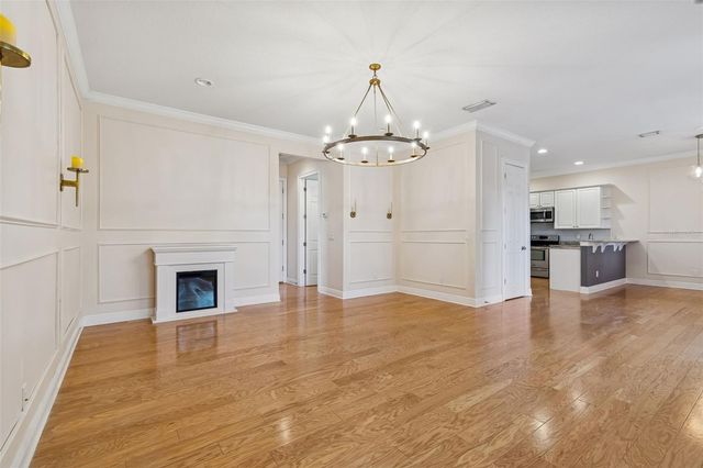 3302 W IOWA AVENUE, Tampa, FL 33611