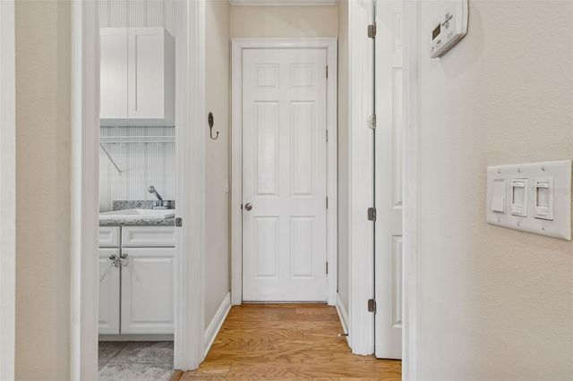 3302 W IOWA AVENUE, Tampa, FL 33611