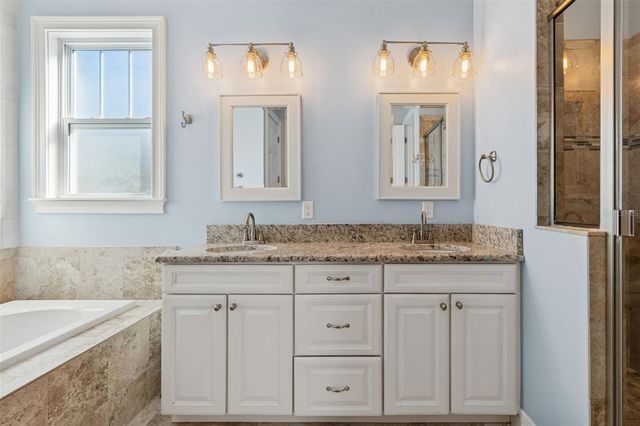 3302 W IOWA AVENUE, Tampa, FL 33611