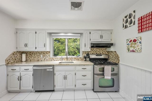 448 Fairfield Avenue, Ridgewood, NJ 07450