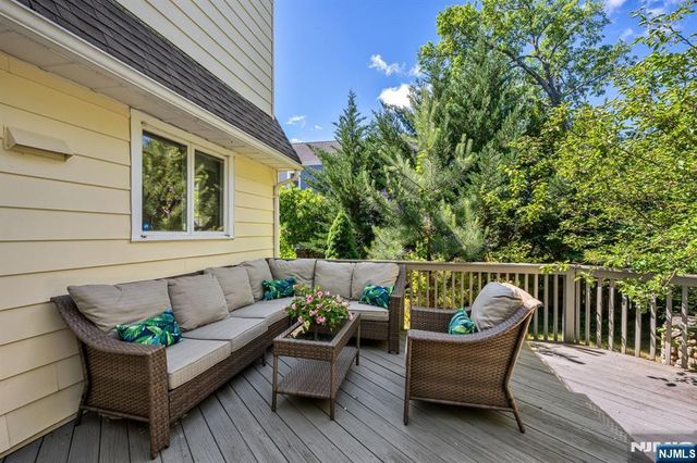 448 Fairfield Avenue, Ridgewood, NJ 07450