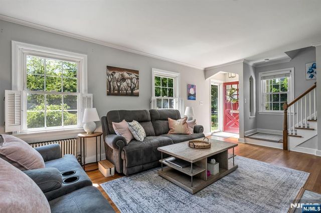 448 Fairfield Avenue, Ridgewood, NJ 07450