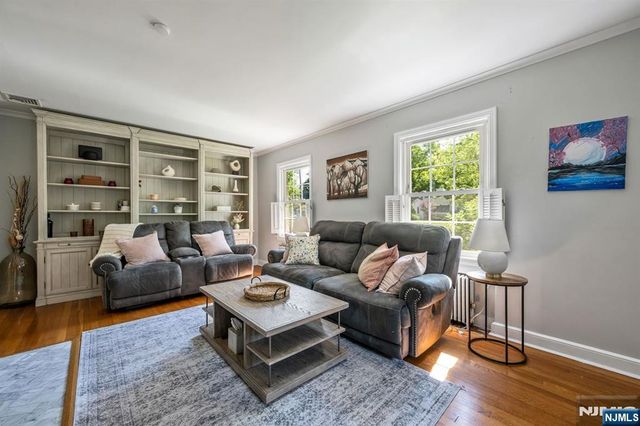 448 Fairfield Avenue, Ridgewood, NJ 07450
