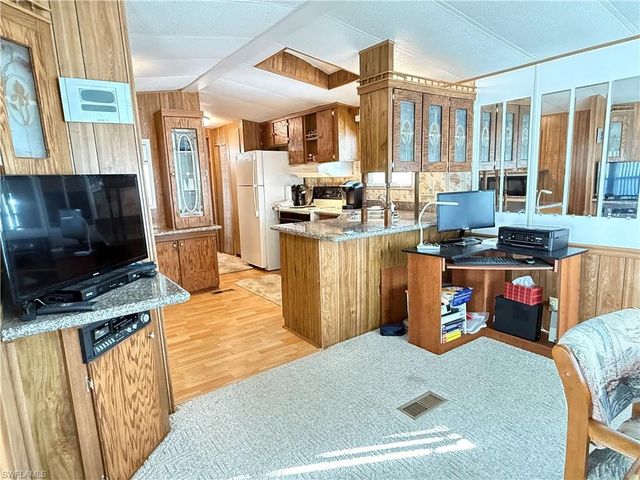 11182 Sunglow LN, Fort Myers, FL 33908