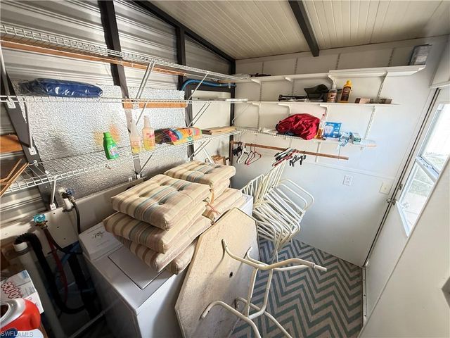 11182 Sunglow LN, Fort Myers, FL 33908