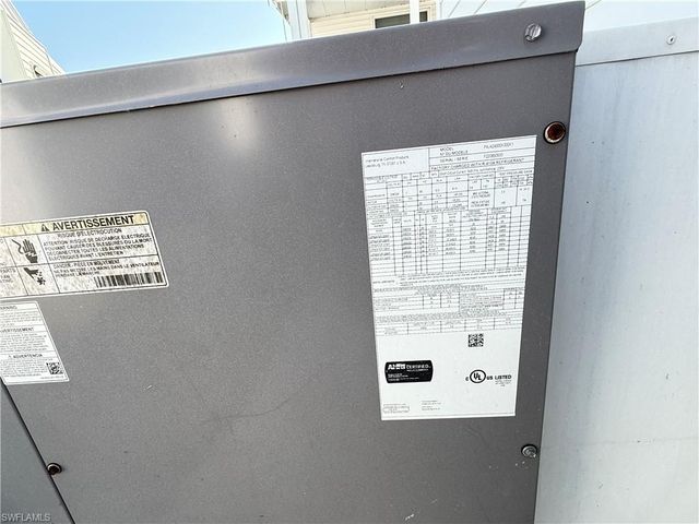 11182 Sunglow LN, Fort Myers, FL 33908