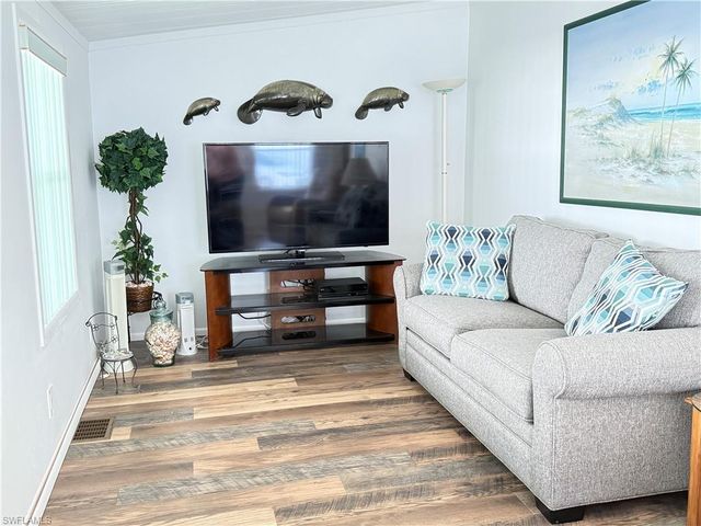 11182 Sunglow LN, Fort Myers, FL 33908