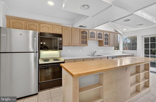 4503 WOODFIELD RD, Kensington, MD 20895