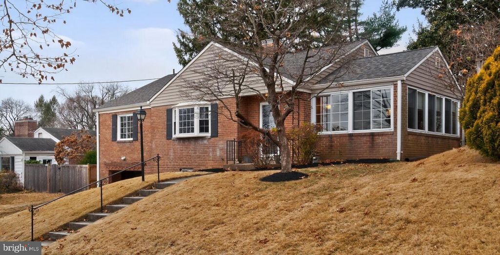 4503 WOODFIELD RD, Kensington, MD 20895