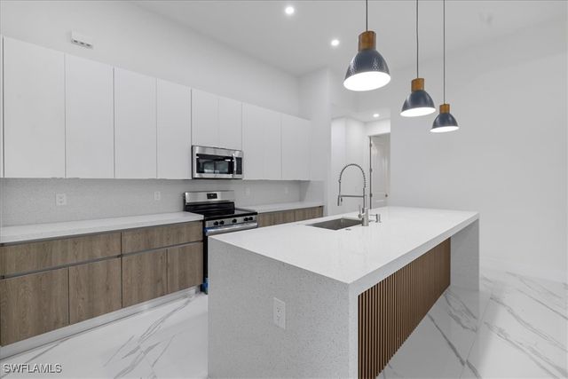 4113 NW 22nd ST, Cape Coral, FL 33993