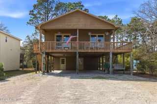 169 NW 2nd Street, Oak Island, NC 28465