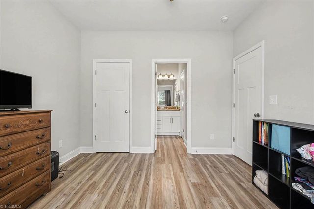 694 W Lee Avenue, Yadkinville, NC 27055