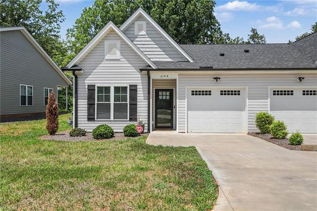 694 W Lee Avenue, Yadkinville, NC 27055