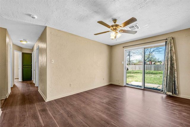 420 NW 54th St, Lawton, OK 73505