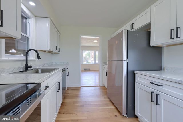 1968 W PHILADELPHIA ST, York, PA 17404