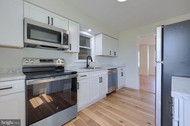 1968 W PHILADELPHIA ST, York, PA 17404