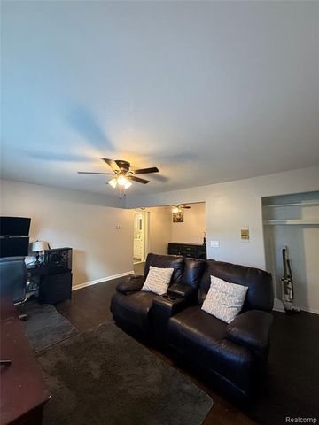 810 Plate Street, Rochester, MI 48307