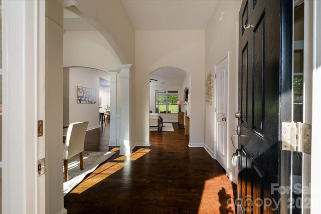 8720 Artesa Mill Lane, Charlotte, NC 28214