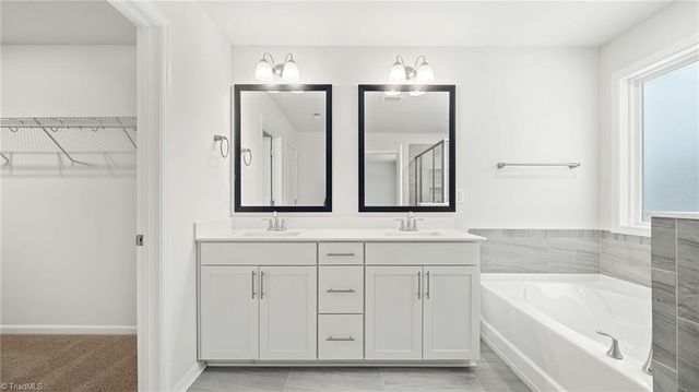 147 Briarwood Lane, Bermuda Run, NC 27006