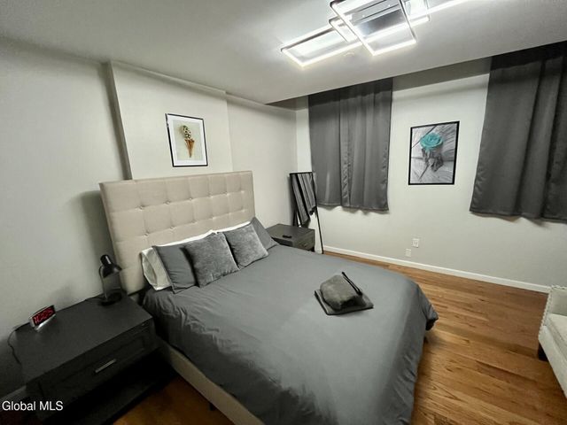 37 Maiden Lane 3B, Albany, NY 12207