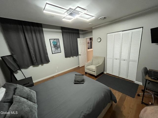 37 Maiden Lane 3B, Albany, NY 12207