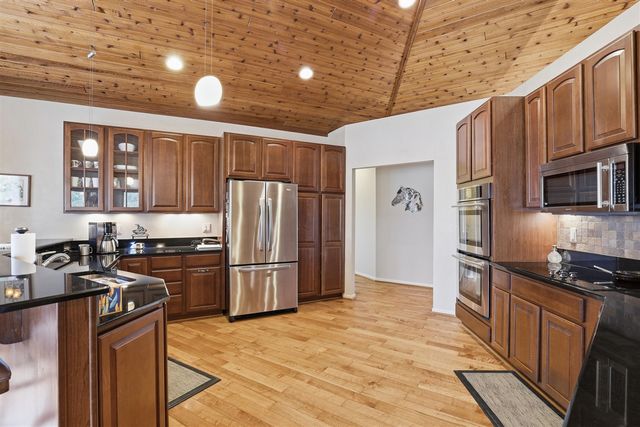 6150 Willow Road, West Bloomfield, MI 48324