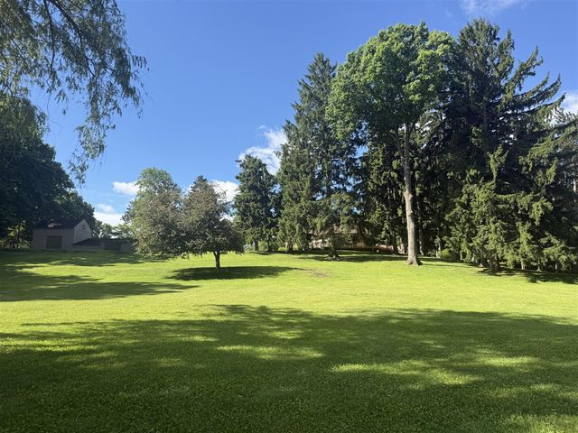 6150 Willow Road, West Bloomfield, MI 48324