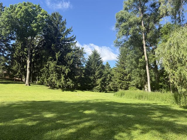 6150 Willow Road, West Bloomfield, MI 48324