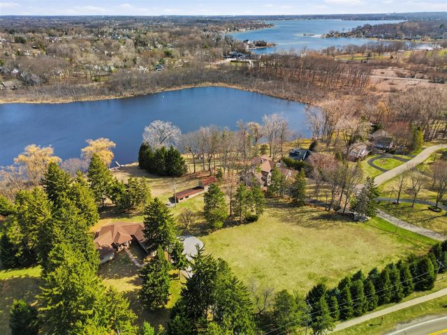 6150 Willow Road, West Bloomfield, MI 48324