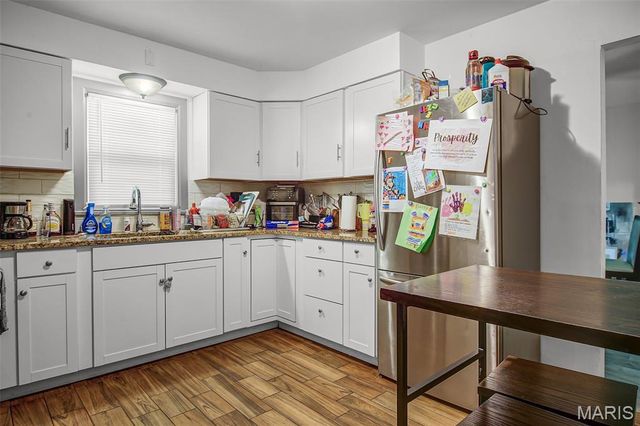 2568 Dorwood Drive, St Louis, MO 63136