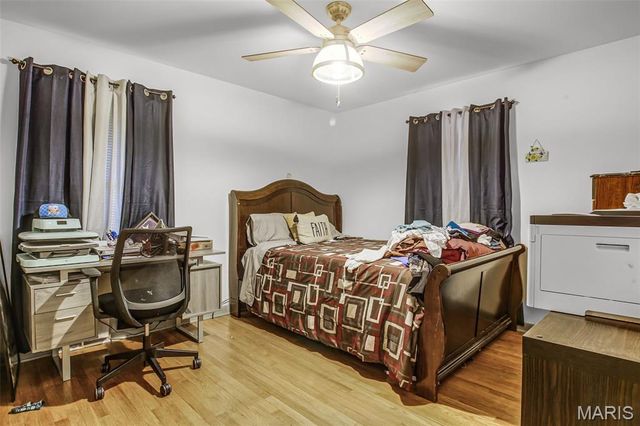 2568 Dorwood Drive, St Louis, MO 63136