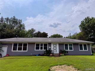 2568 Dorwood Drive, St Louis, MO 63136