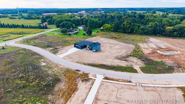 8681 Bosque Drive, Caledonia, MI 49316