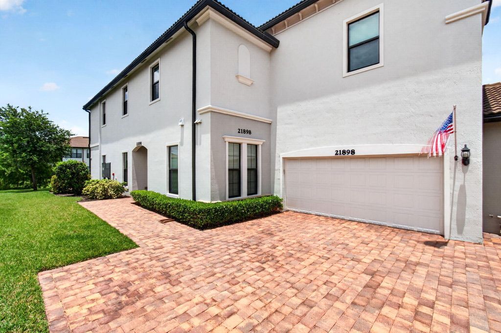 21898 Canadensis Circle, Boca Raton, FL 33428