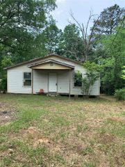 208 Gordon Drive, Livingston, TX 77351