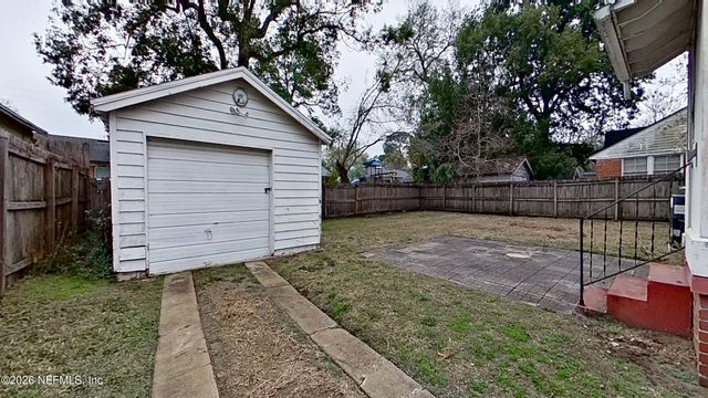 2151 TRAYMORE Road, Jacksonville, FL 32207
