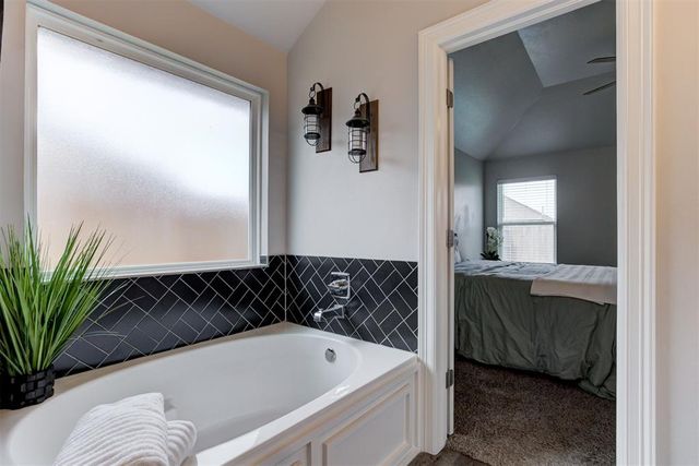 3601 Sawtooth Ridge, Yukon, OK 73099