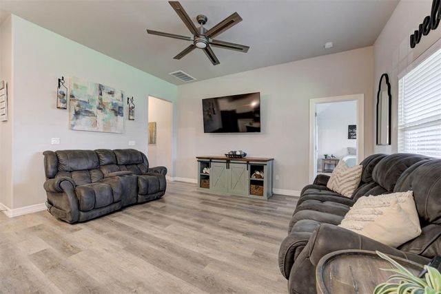 3601 Sawtooth Ridge, Yukon, OK 73099